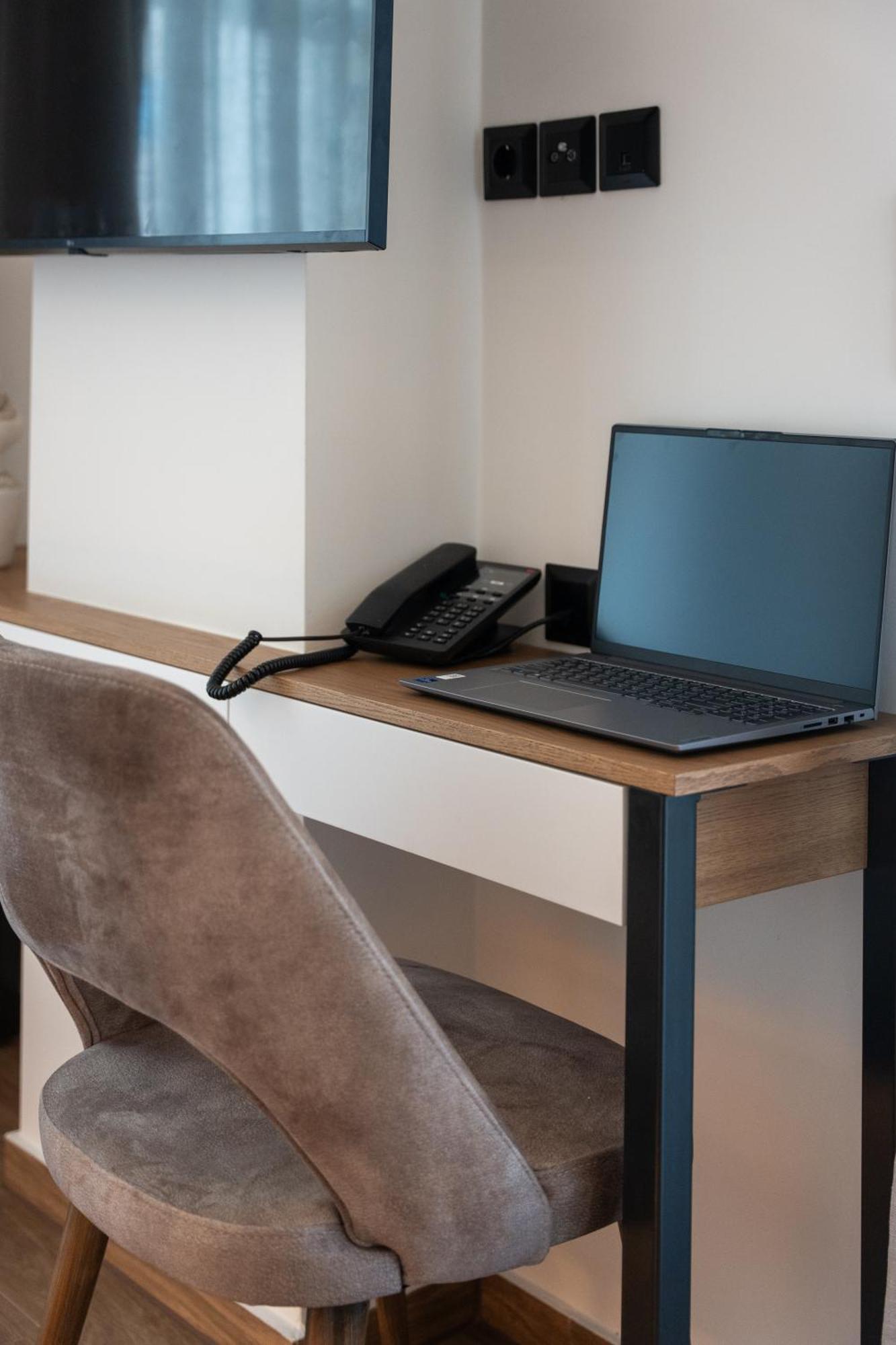 Volos Inn Hotel Экстерьер фото