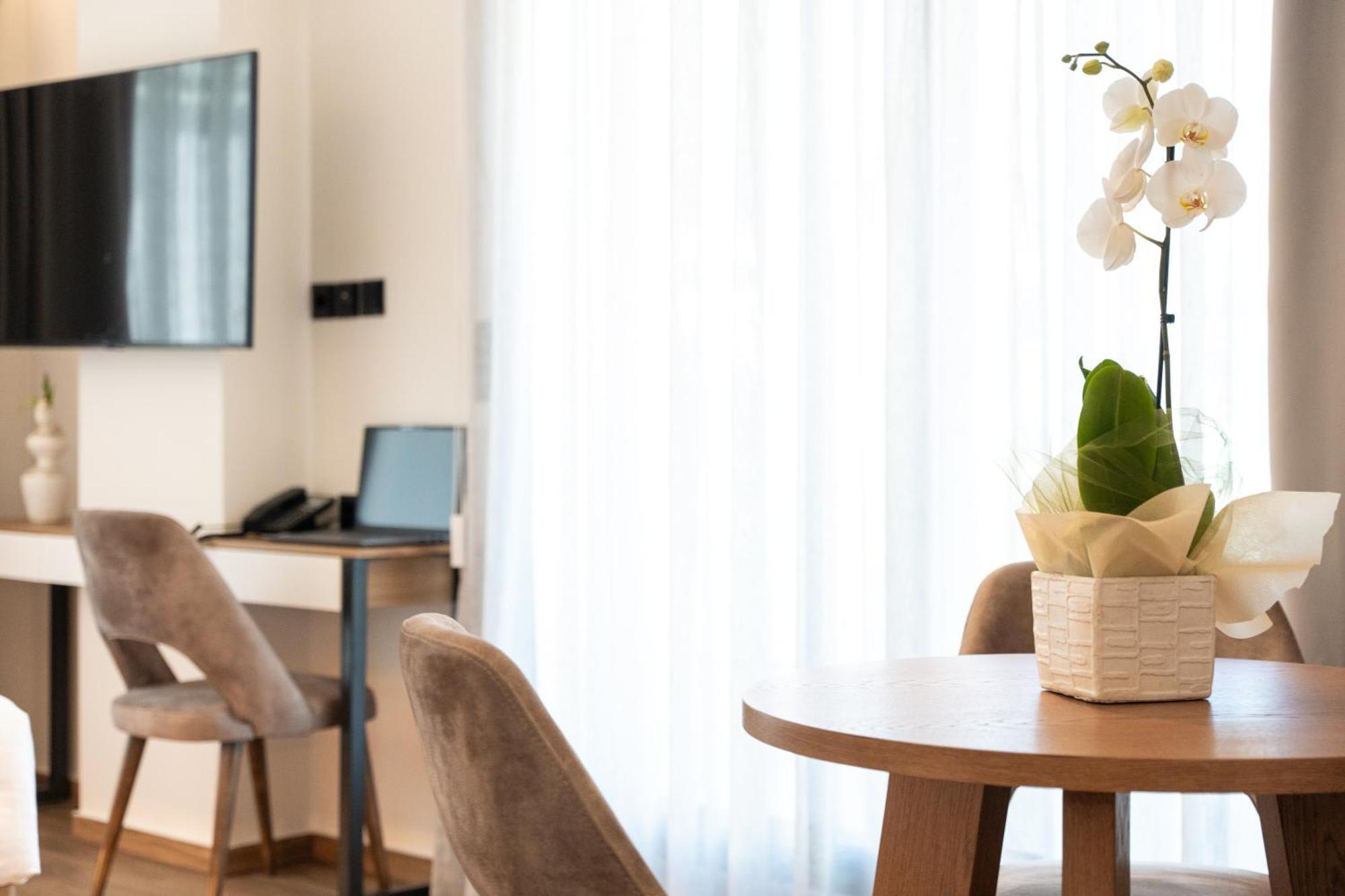 Volos Inn Hotel Экстерьер фото